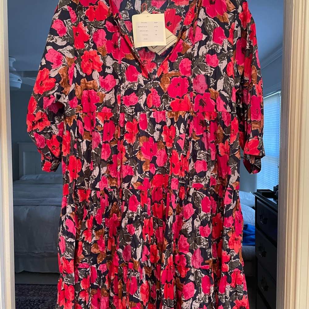 Dress addict dress size medium